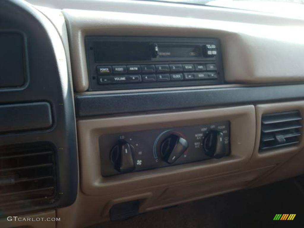 1996 F250 XL Extended Cab 4x4 - Dark Tourmaline Green Metallic / Beige photo #13