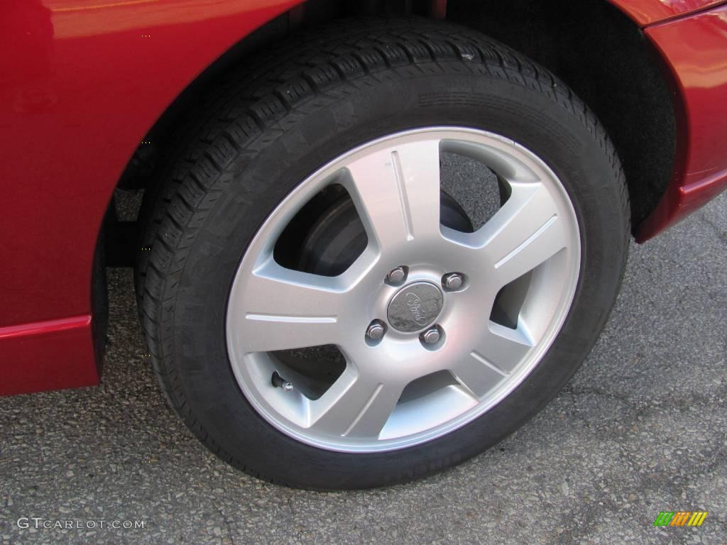 2005 Focus ZX3 SES Coupe - Sangria Red Metallic / Charcoal/Charcoal photo #3