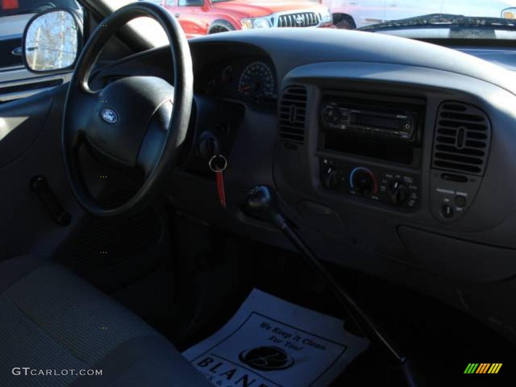 2004 F150 XL Heritage Regular Cab - Dark Shadow Grey Metallic / Heritage Graphite Grey photo #12