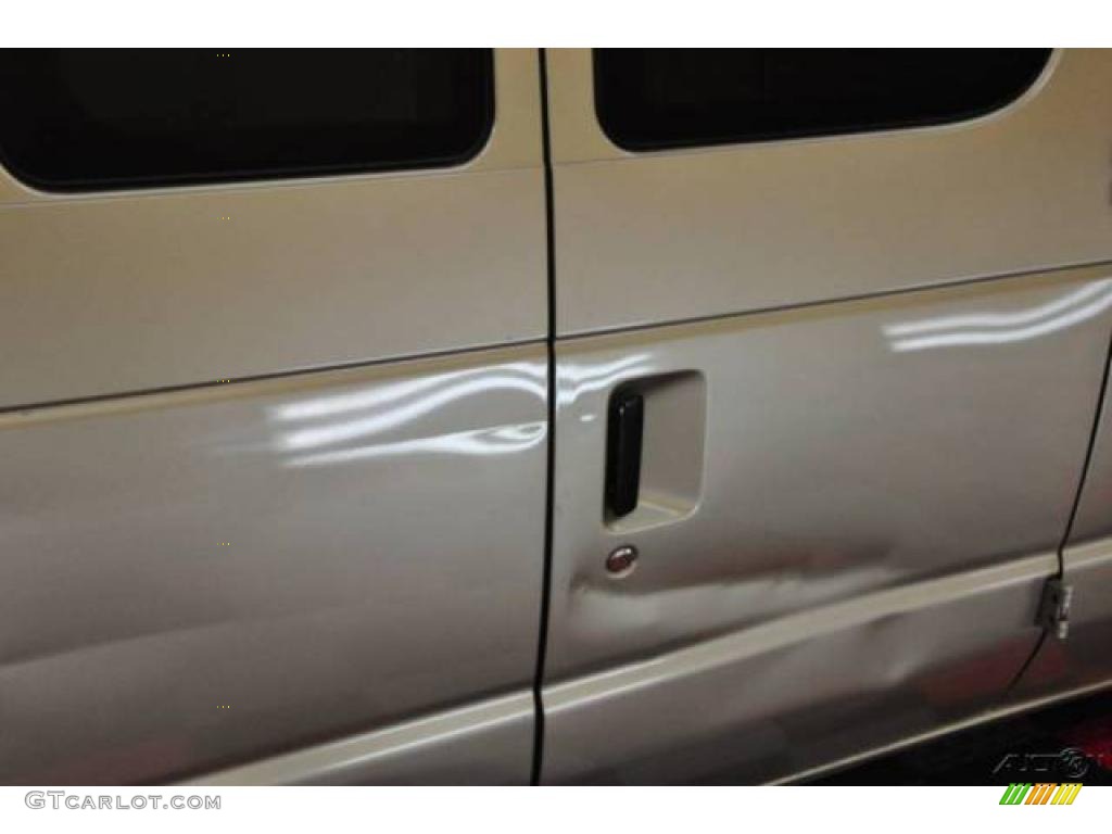 2000 E Series Van E150 Commercial - Harvest Gold Metallic / Medium Graphite photo #41