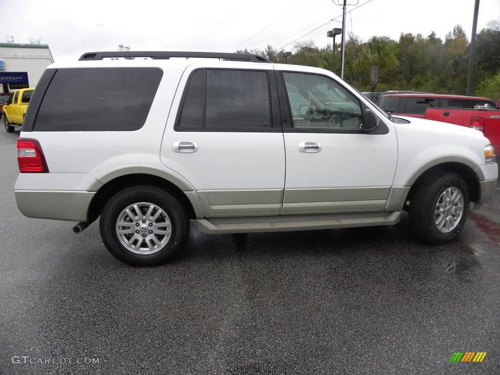 2009 Expedition Eddie Bauer 4x4 - Oxford White / Camel photo #15