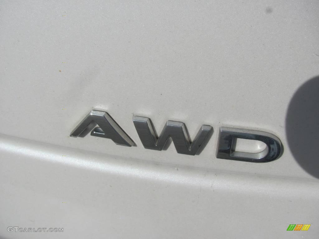 2007 XL7 Luxury AWD - Pearl White / Beige photo #4