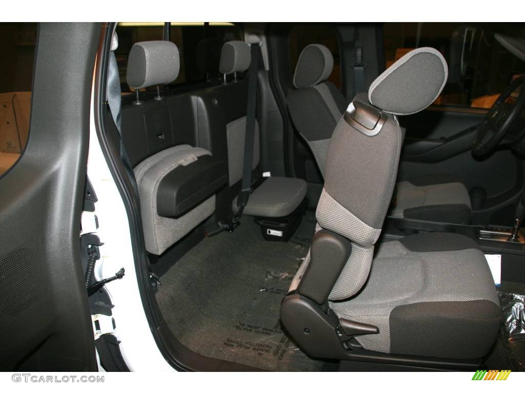 2009 Equator Premium Extended Cab - Glacier White / Graphite photo #10