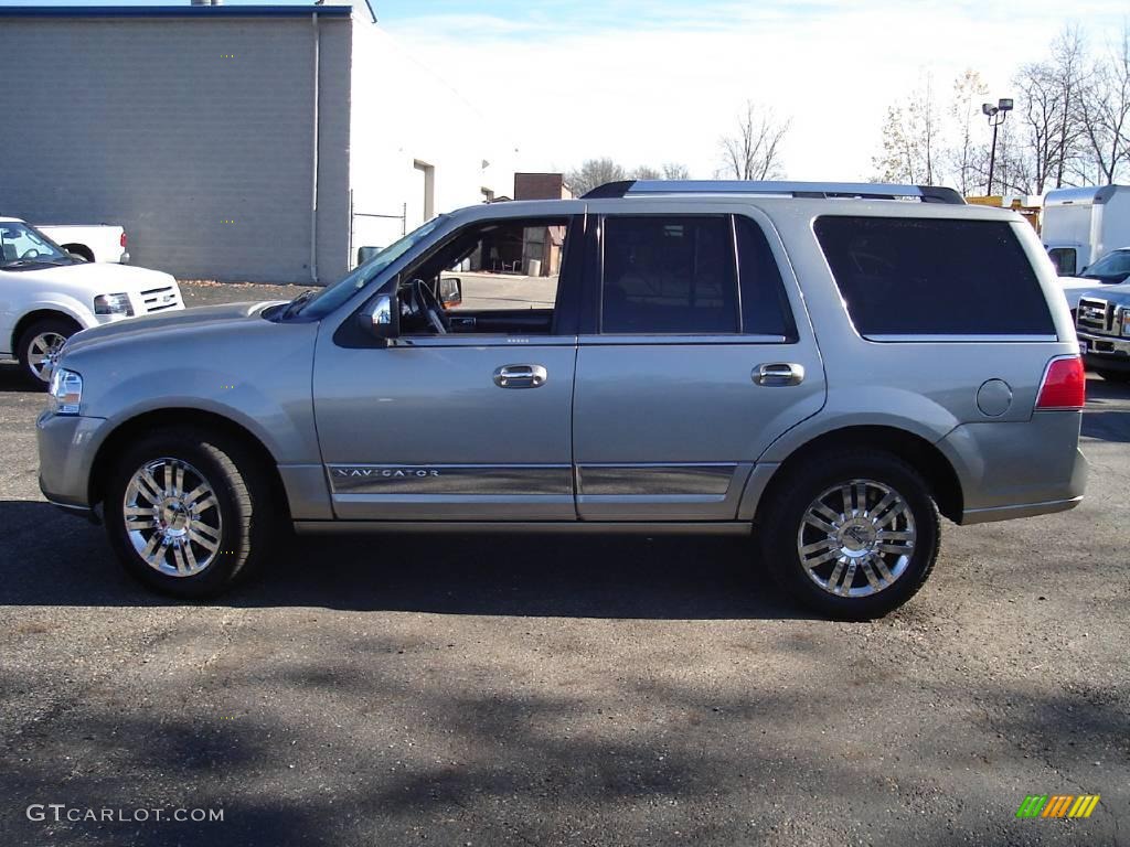 2008 Navigator Elite 4x4 - Vapor Silver Metallic / Charcoal Black/Caramel Piping photo #2