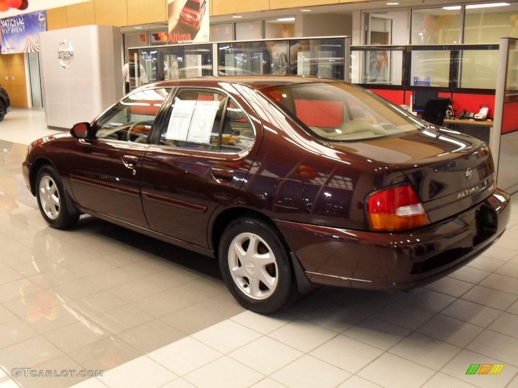 1998 Altima GLE - Black Cherry Pearl Metallic / Tan photo #2