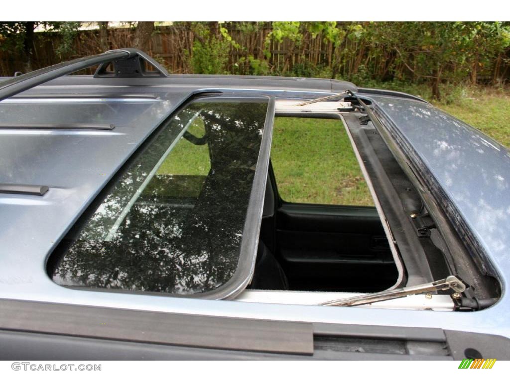 2001 Pathfinder LE - Bayshore Blue Metallic / Charcoal photo #33