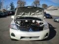 2010 Dover White Pearl Mitsubishi Endeavor SE AWD  photo #15