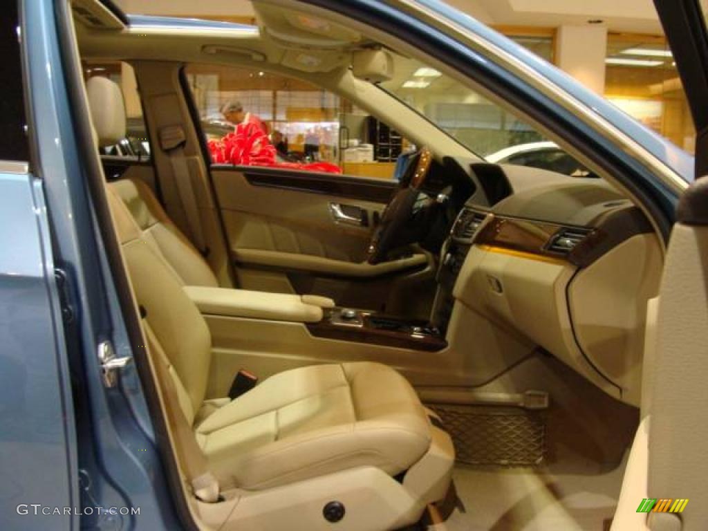 2010 E 350 4Matic Sedan - Quartz Blue Metallic / Almond Beige photo #9