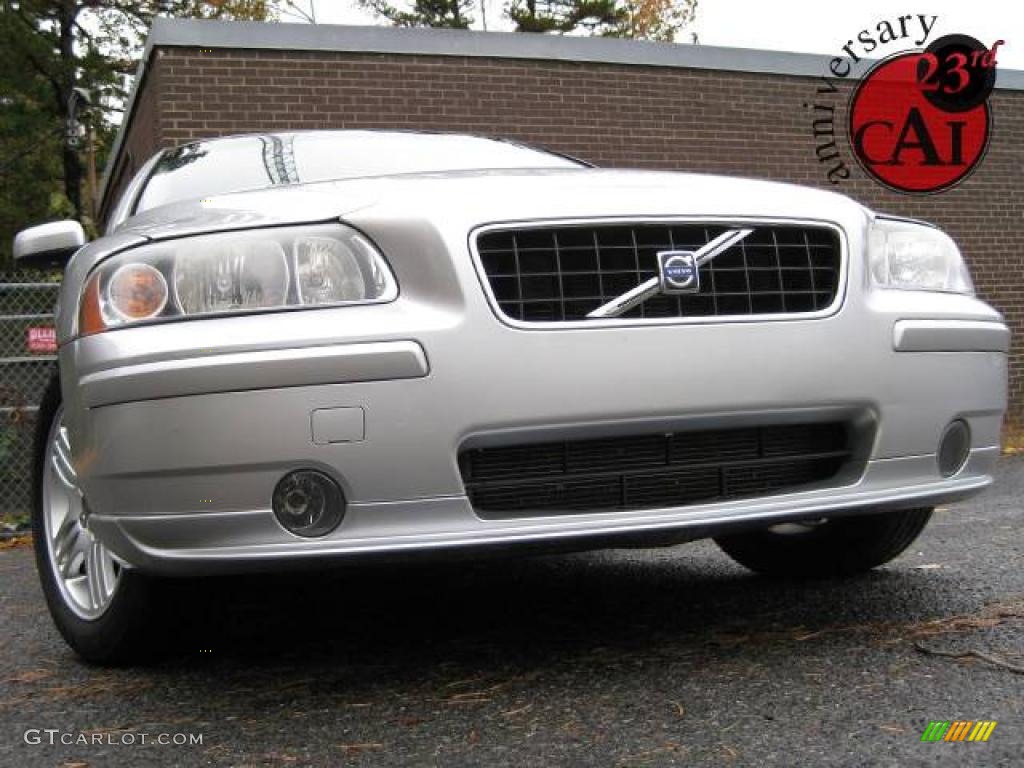 2006 S60 2.5T - Silver Metallic / Taupe/Light Taupe photo #1