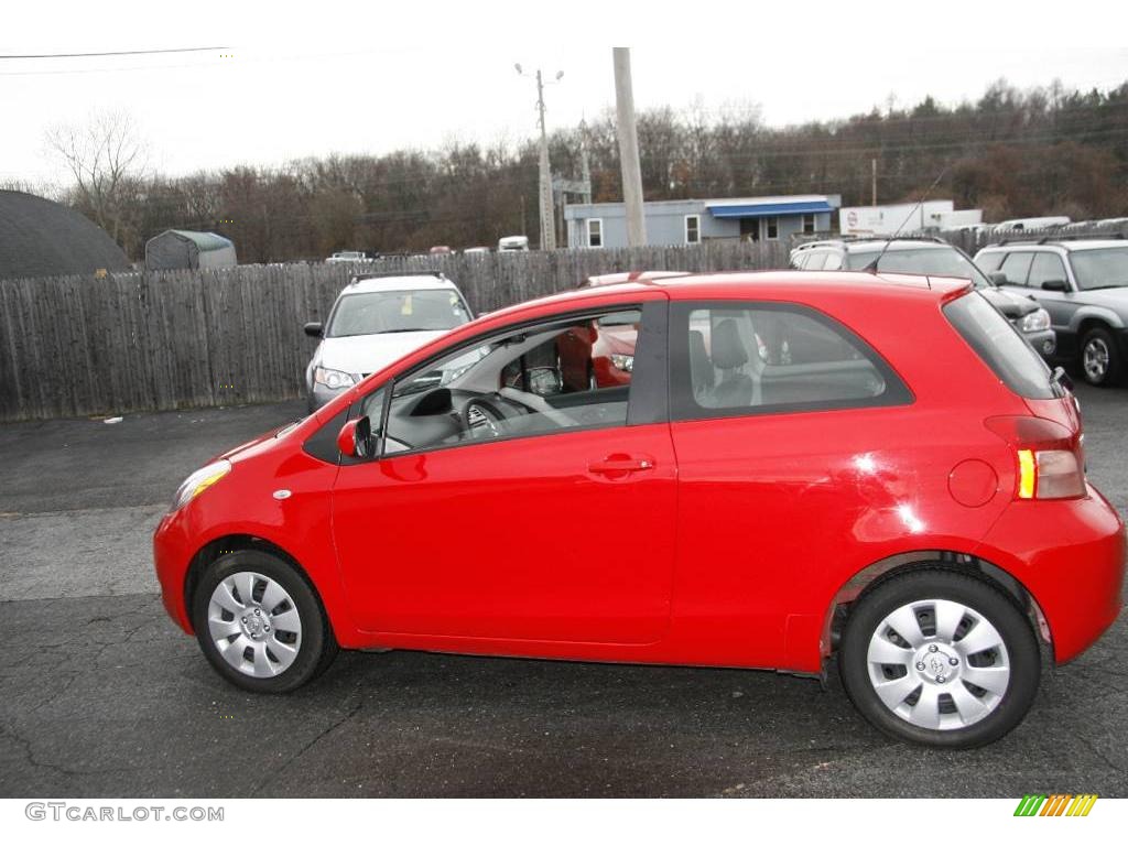 2007 Yaris 3 Door Liftback - Absolutely Red / Dark Charcoal photo #7