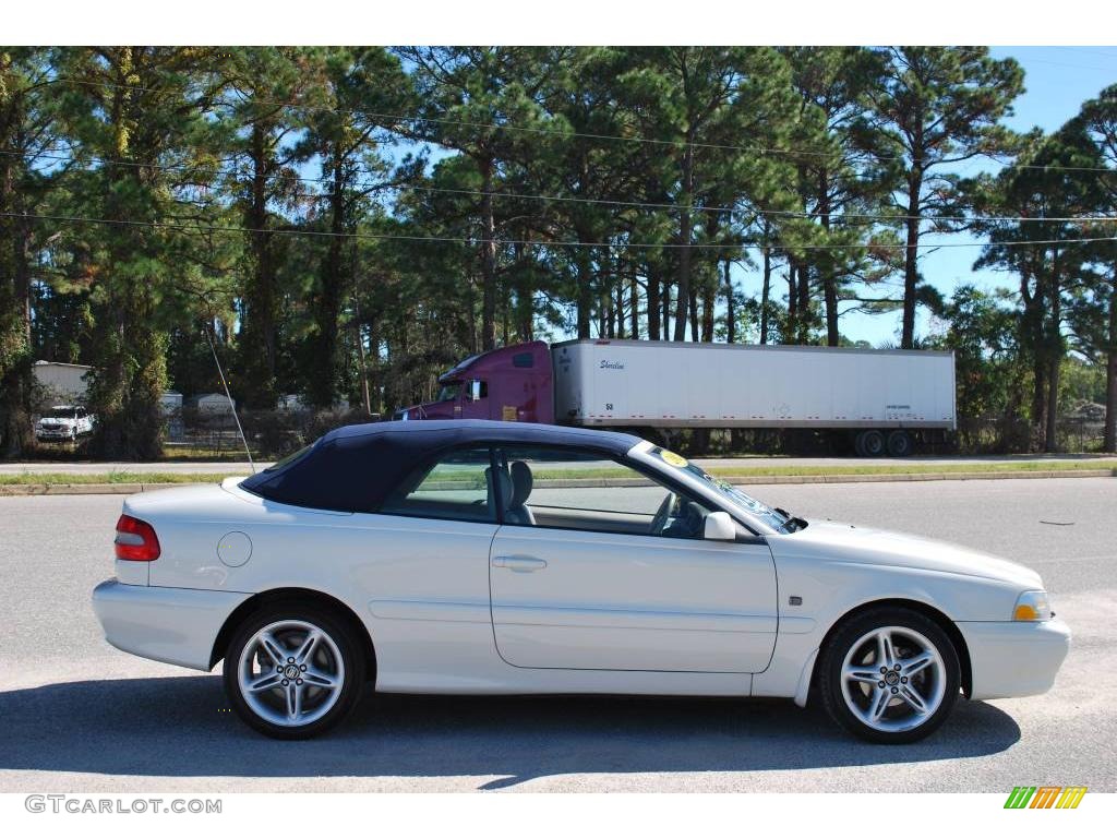 2002 C70 HT Convertible - White / Beige photo #6