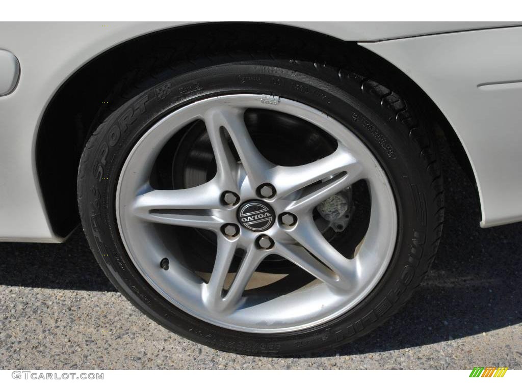 2002 C70 HT Convertible - White / Beige photo #11