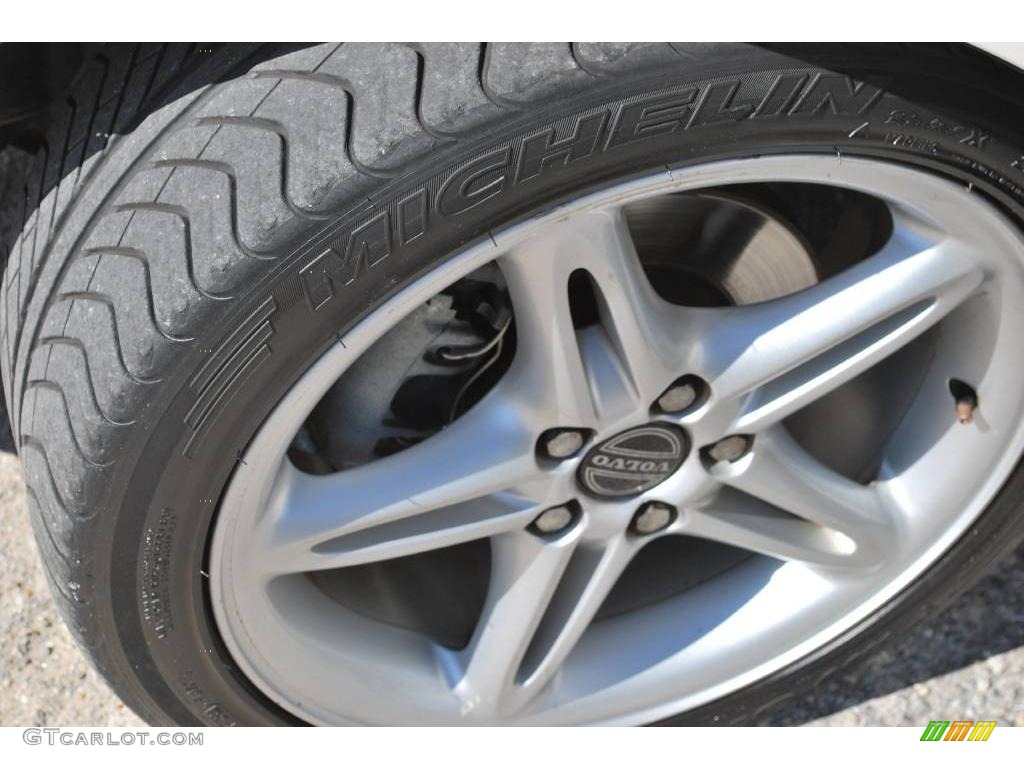 2002 C70 HT Convertible - White / Beige photo #12