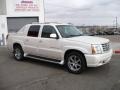 White Diamond - Escalade EXT AWD Photo No. 3