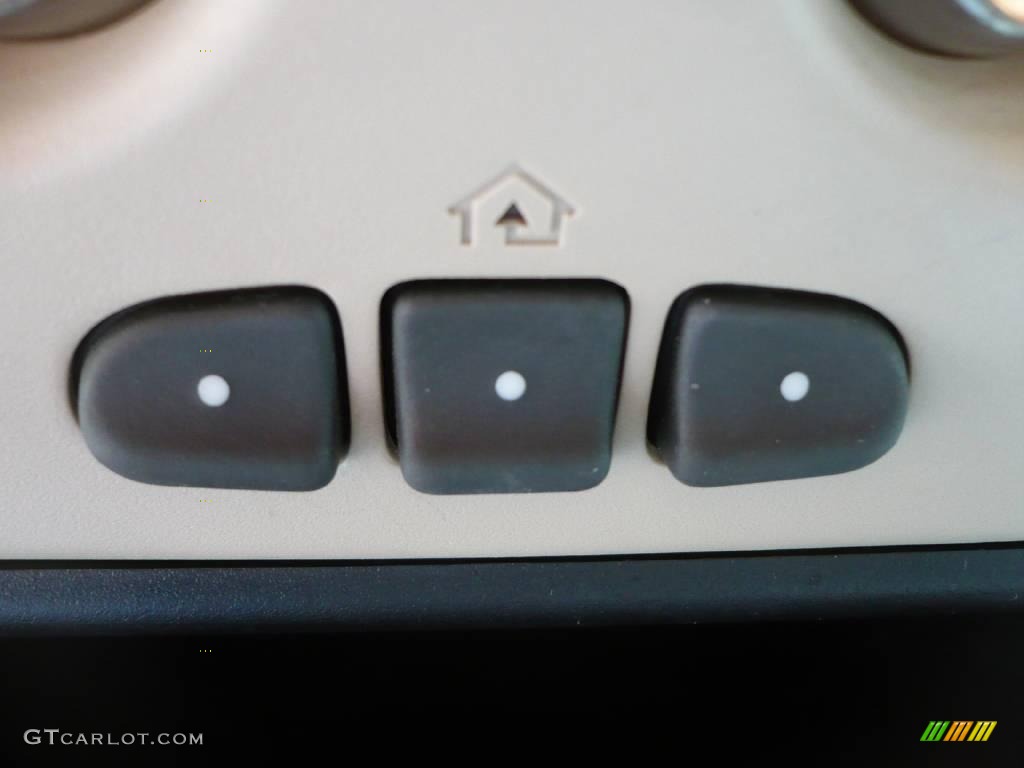 2003 Escalade EXT AWD - White Diamond / Shale photo #16