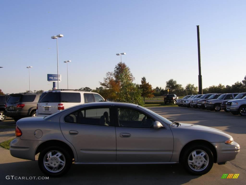 2000 Alero GL Sedan - Silvermist / Neutral photo #6