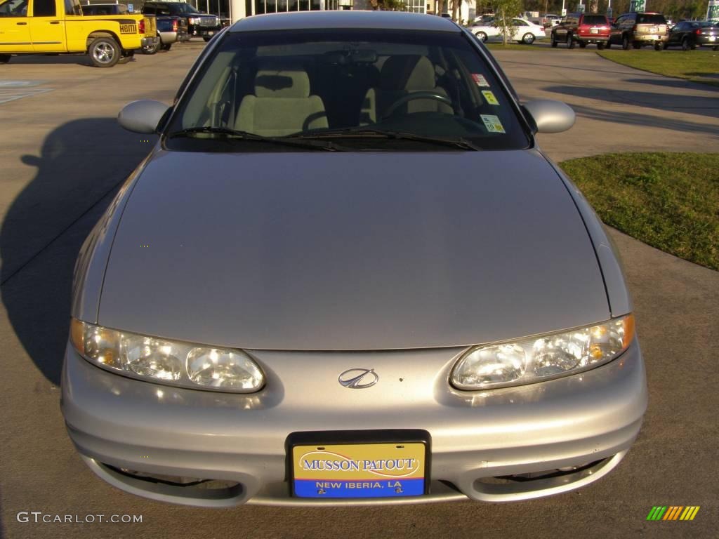 2000 Alero GL Sedan - Silvermist / Neutral photo #8