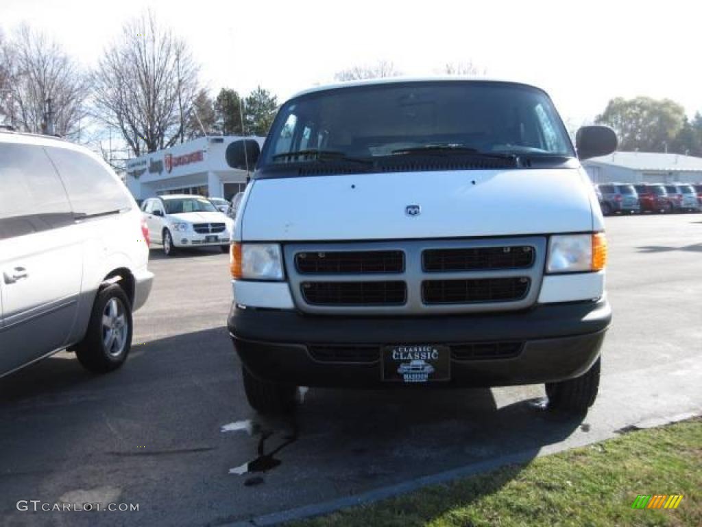 2000 Ram Van 1500 Passenger - Bright White / Mist Gray photo #2