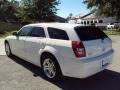 2006 Cool Vanilla Dodge Magnum SXT  photo #3