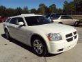 2006 Cool Vanilla Dodge Magnum SXT  photo #11