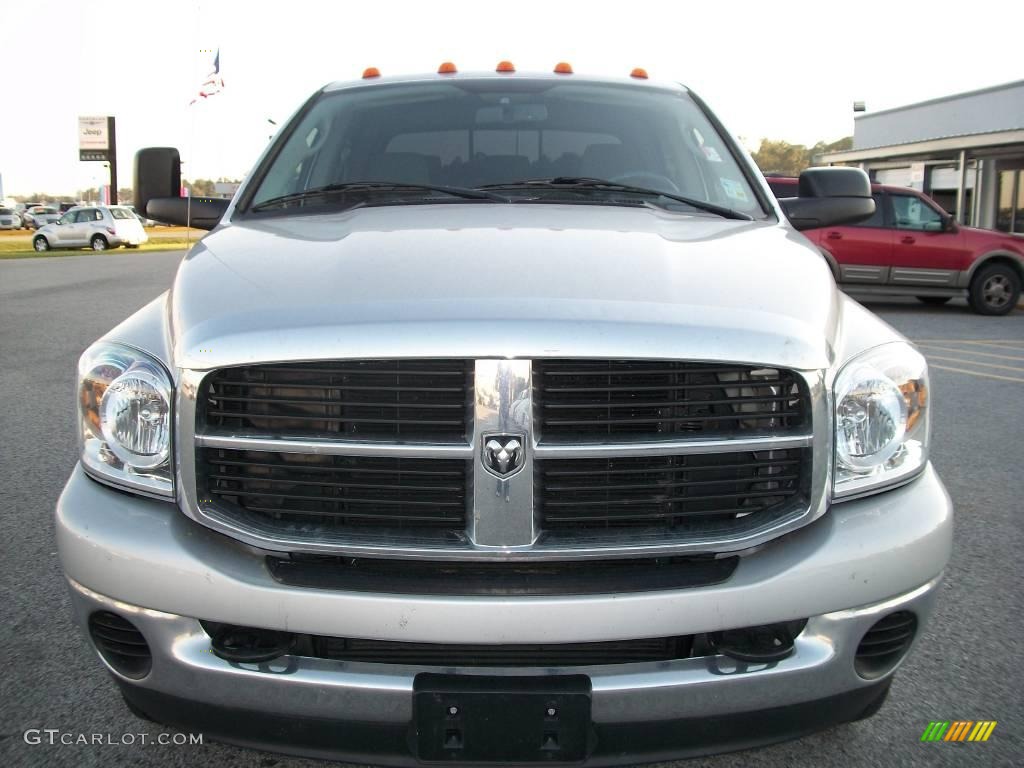 2008 Ram 3500 SLT Mega Cab 4x4 Dually - Bright Silver Metallic / Medium Slate Gray photo #8