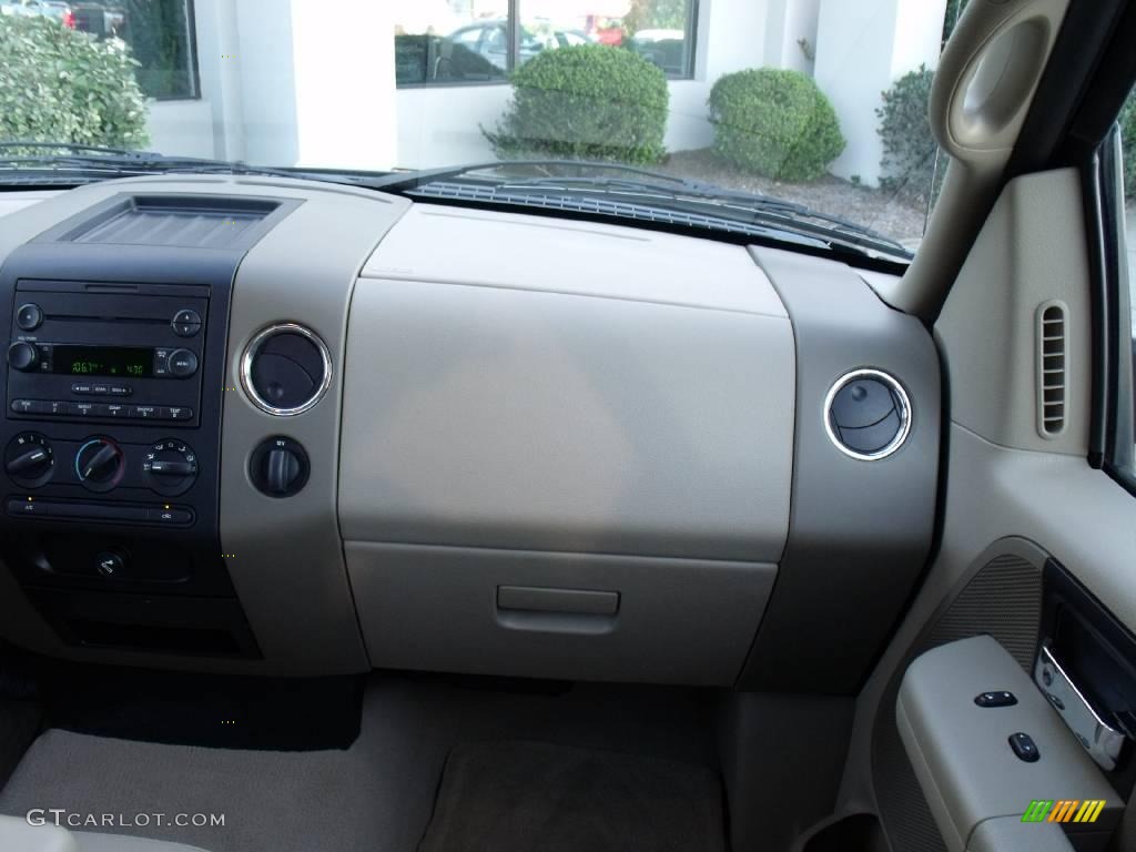 2006 F150 XLT SuperCab - Black / Medium/Dark Flint photo #18