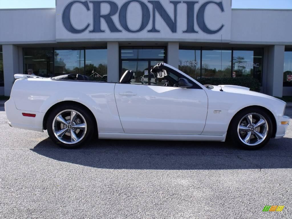 2007 Mustang GT Premium Convertible - Performance White / Dark Charcoal photo #1