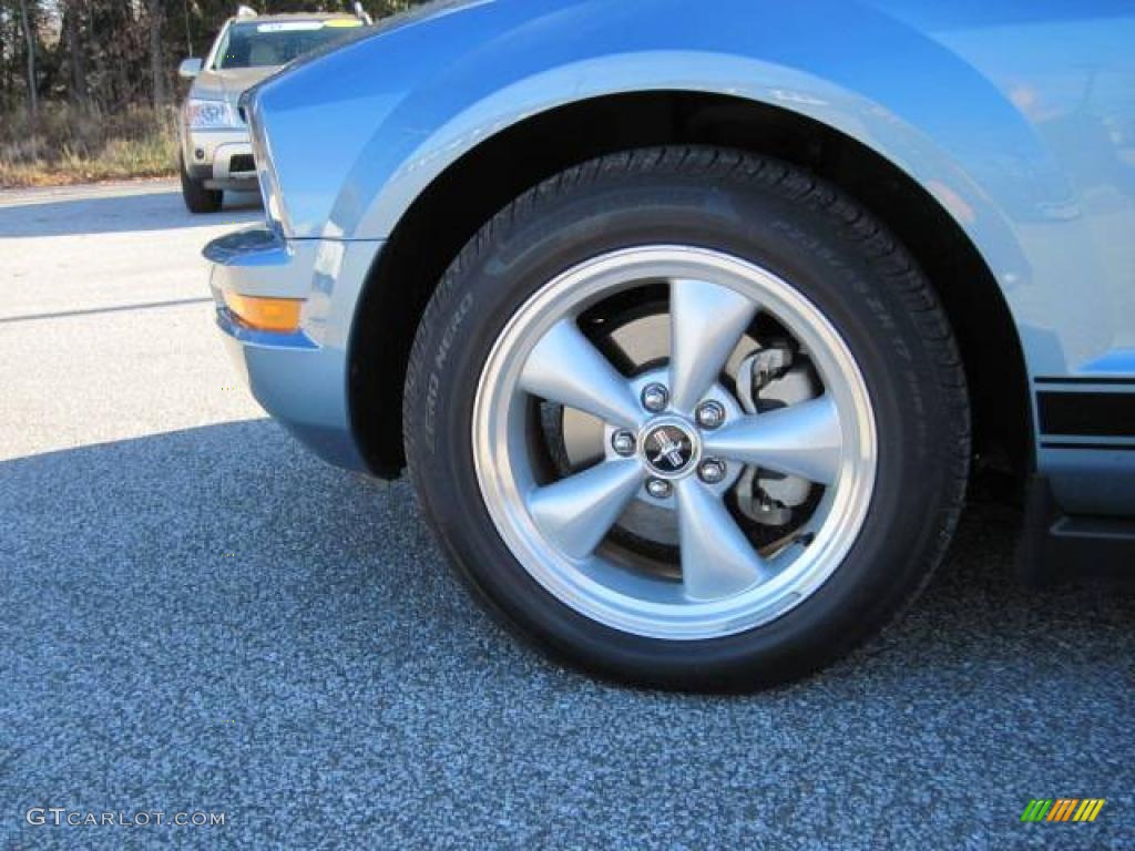 2007 Mustang V6 Premium Convertible - Windveil Blue Metallic / Medium Parchment photo #7