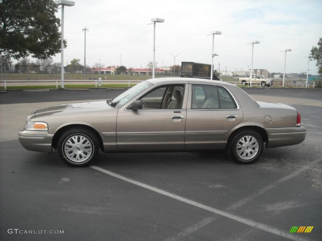 2004 Crown Victoria LX - Arizona Beige Metallic / Medium Parchment photo #1