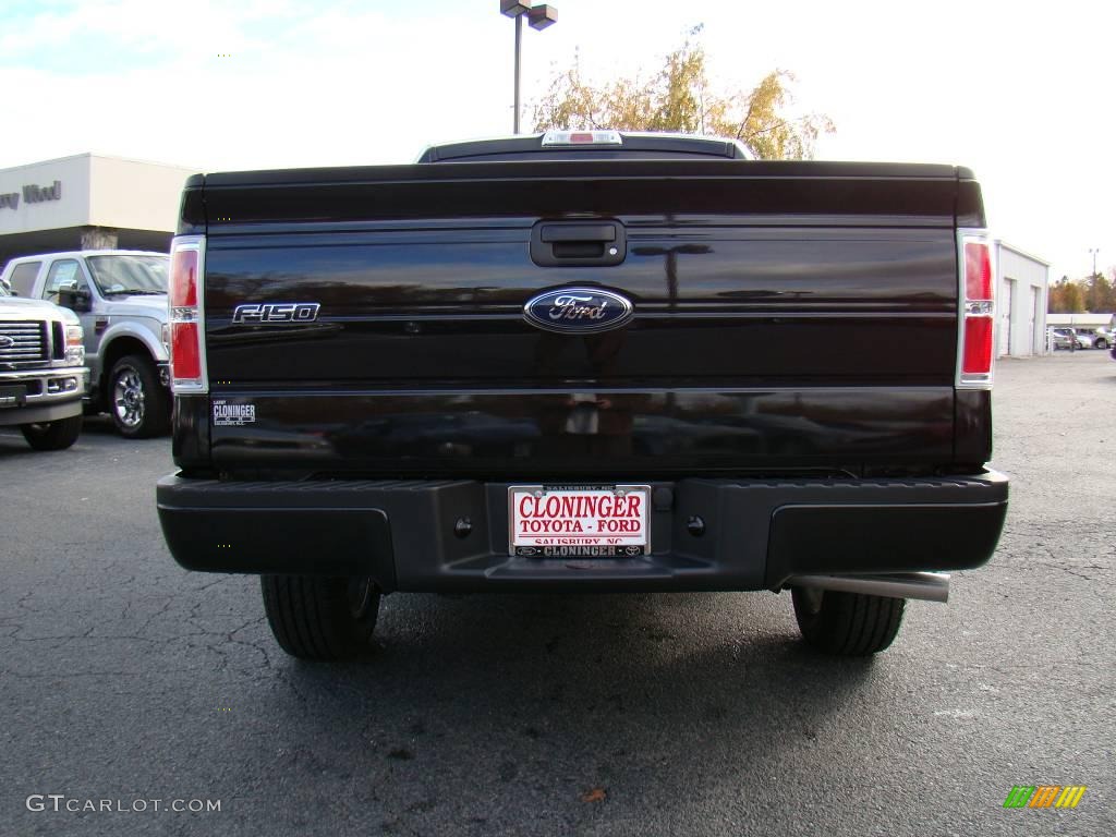 2010 F150 STX SuperCab - Tuxedo Black / Medium Stone photo #4