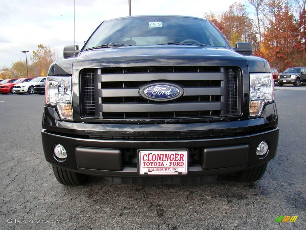2010 F150 STX SuperCab - Tuxedo Black / Medium Stone photo #7