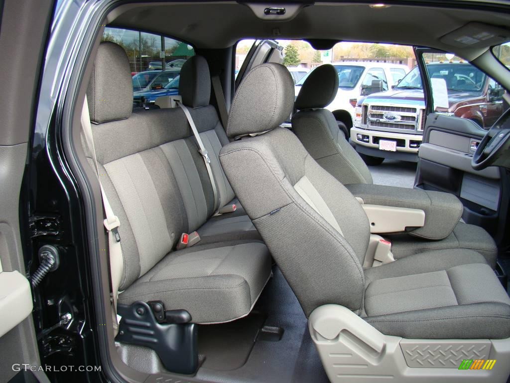 2010 F150 STX SuperCab - Tuxedo Black / Medium Stone photo #12