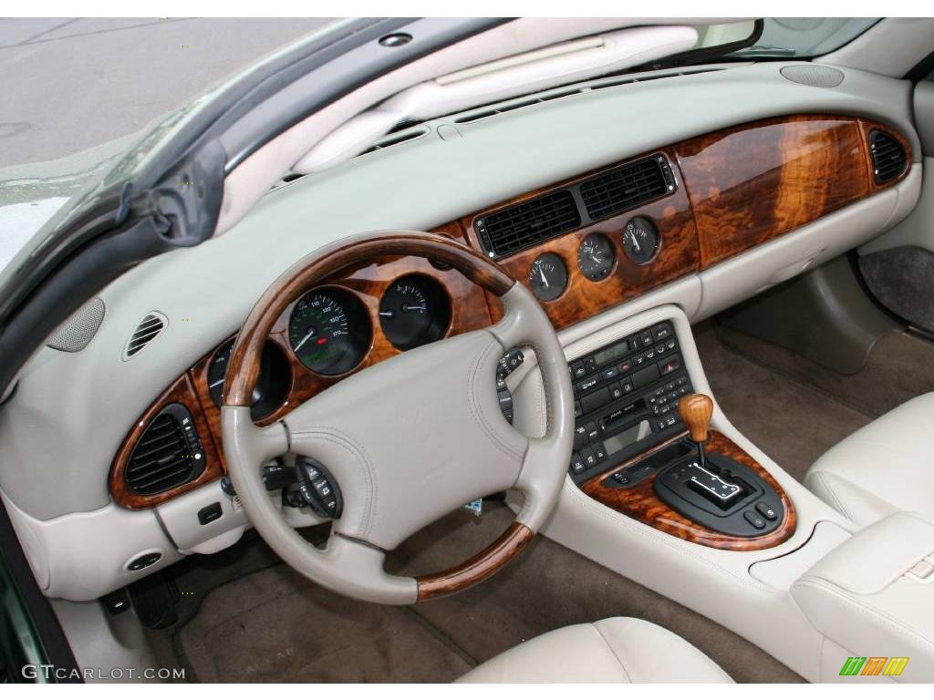 1999 XK XK8 Convertible - Alpine Green / Ivory photo #11