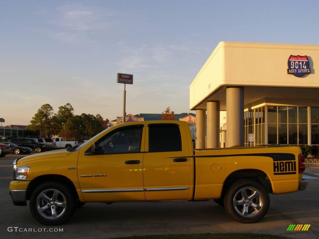 2007 Ram 1500 Big Horn Edition Quad Cab - Detonator Yellow / Medium Slate Gray photo #2