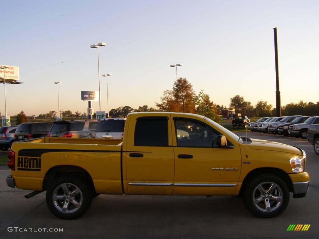 2007 Ram 1500 Big Horn Edition Quad Cab - Detonator Yellow / Medium Slate Gray photo #6