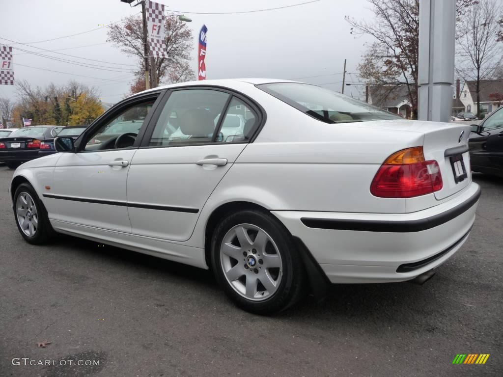 2001 3 Series 325i Sedan - Alpine White / Sand photo #4