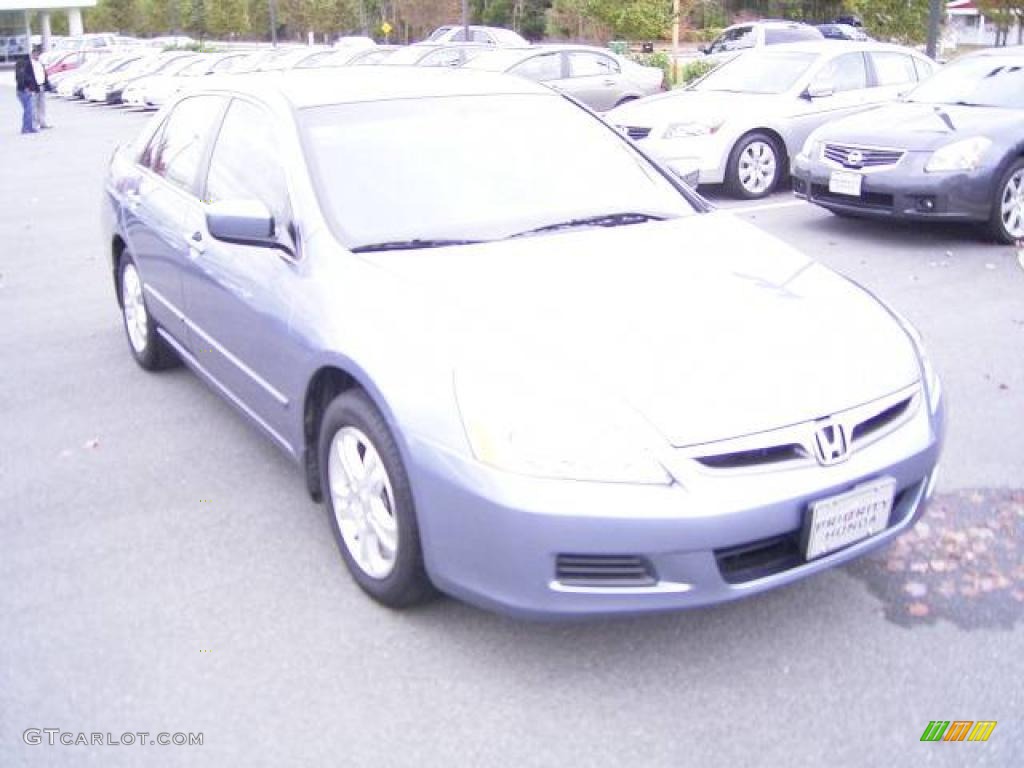 2007 Accord SE Sedan - Cool Blue Metallic / Gray photo #5
