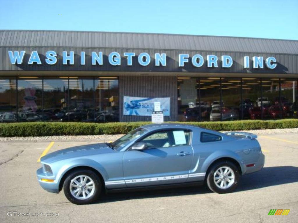 2006 Mustang V6 Deluxe Coupe - Windveil Blue Metallic / Light Graphite photo #1