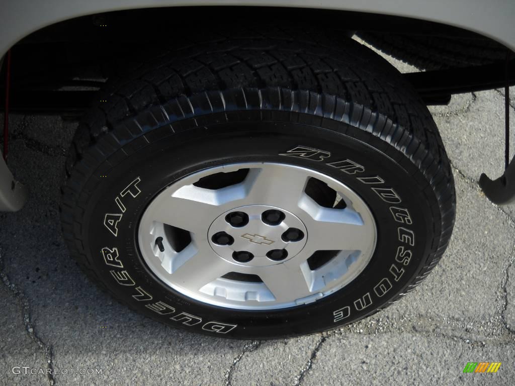 2005 Silverado 1500 Z71 Extended Cab 4x4 - Sport Red Metallic / Medium Gray photo #13