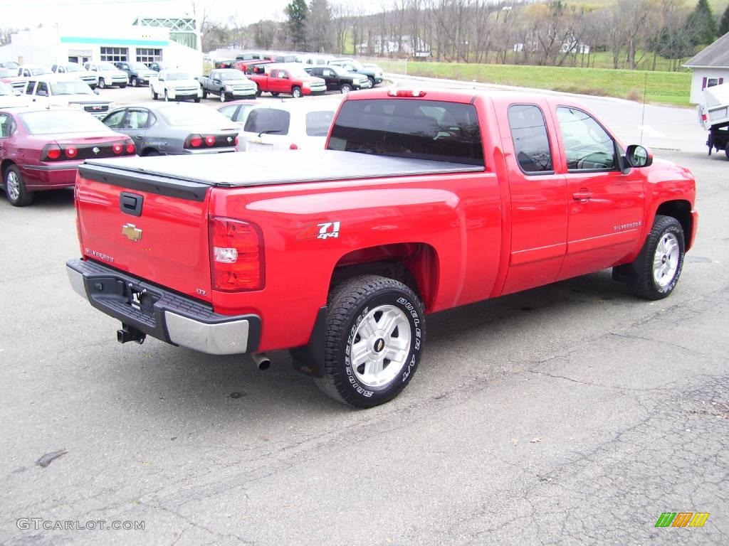 2007 Silverado 1500 LTZ Extended Cab 4x4 - Victory Red / Ebony Black photo #5