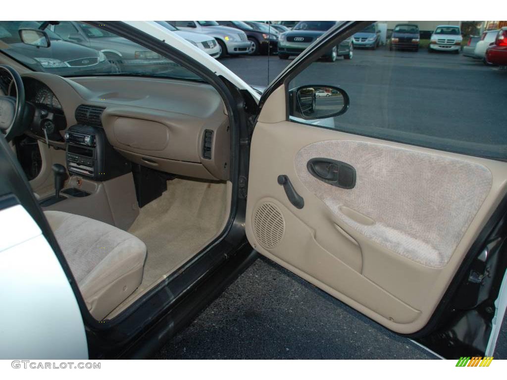 1999 S Series SL2 Sedan - White / Tan photo #13