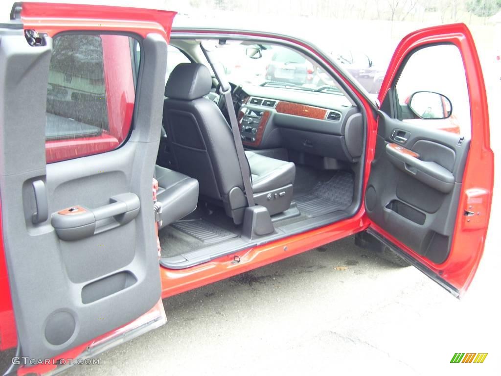 2007 Silverado 1500 LTZ Extended Cab 4x4 - Victory Red / Ebony Black photo #21