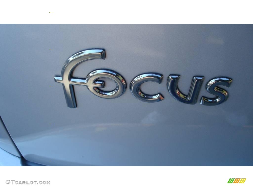 2003 Focus ZX3 Coupe - CD Silver Metallic / Medium Graphite photo #29