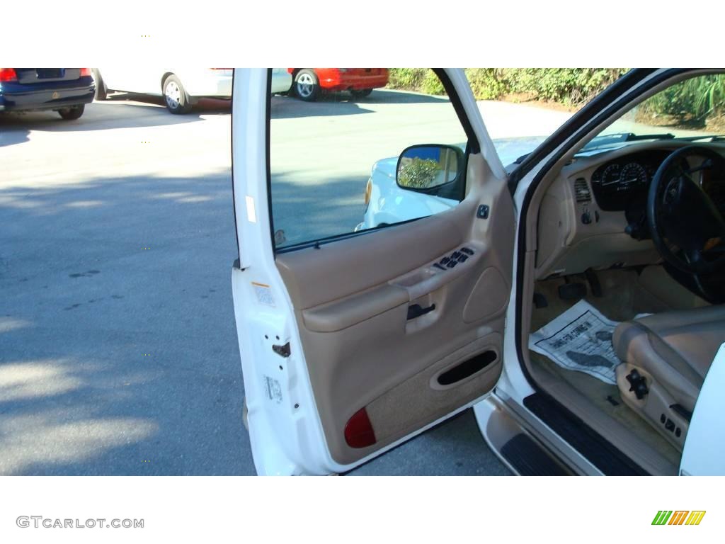 1999 Mountaineer  - Oxford White / Prairie Tan photo #10