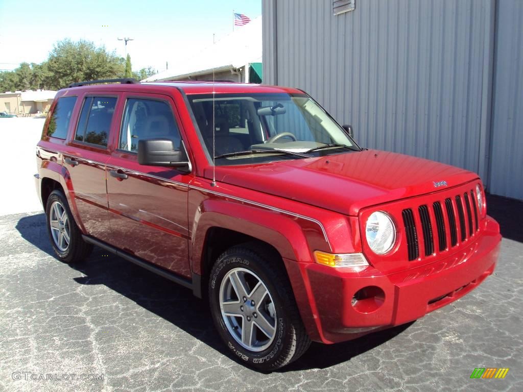 2007 Patriot Sport 4x4 - Inferno Red Crystal Pearl / Pastel Pebble Beige photo #11