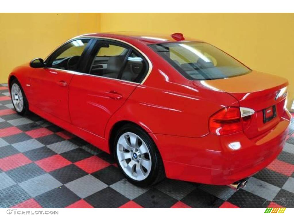 2006 3 Series 330xi Sedan - Electric Red / Grey photo #4