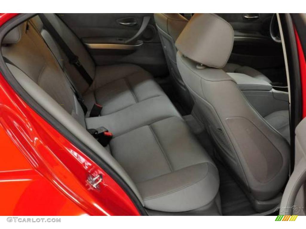 2006 3 Series 330xi Sedan - Electric Red / Grey photo #37