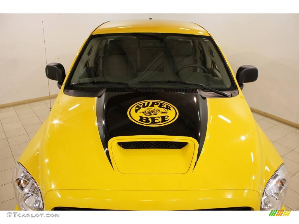 2008 Ram 1500 Big Horn Edition Quad Cab 4x4 - Detonator Yellow / Medium Slate Gray photo #3