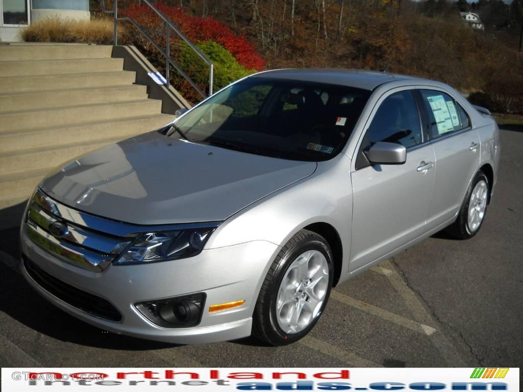 2010 Fusion SE - Brilliant Silver Metallic / Medium Light Stone photo #2