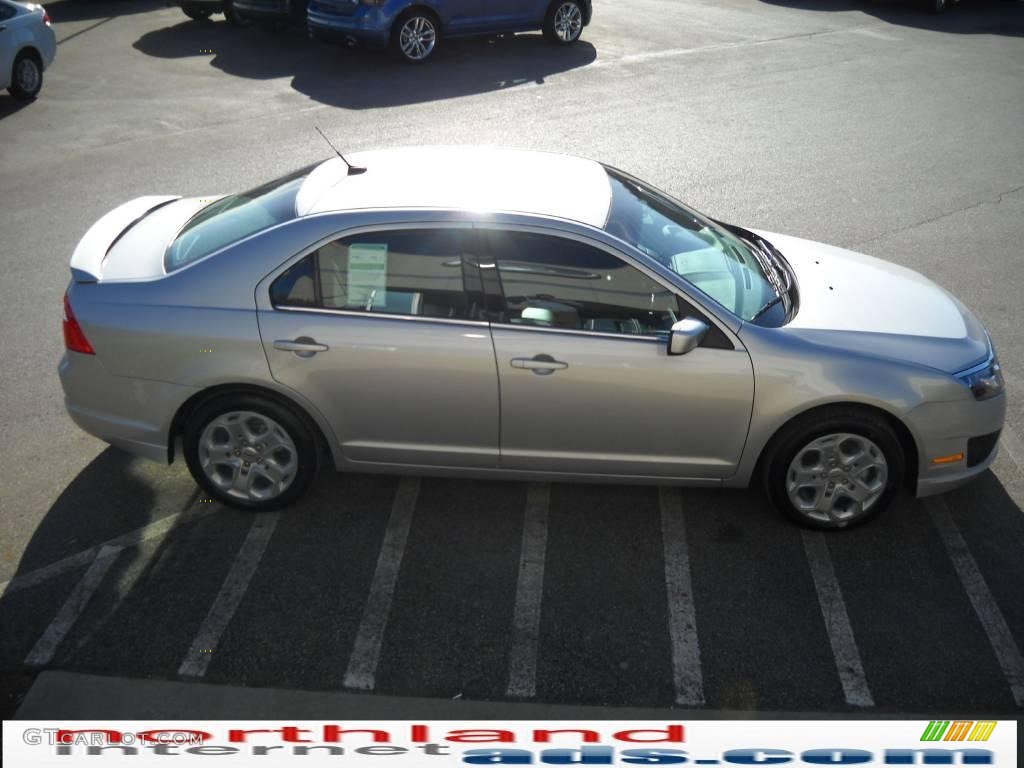 2010 Fusion SE - Brilliant Silver Metallic / Medium Light Stone photo #5